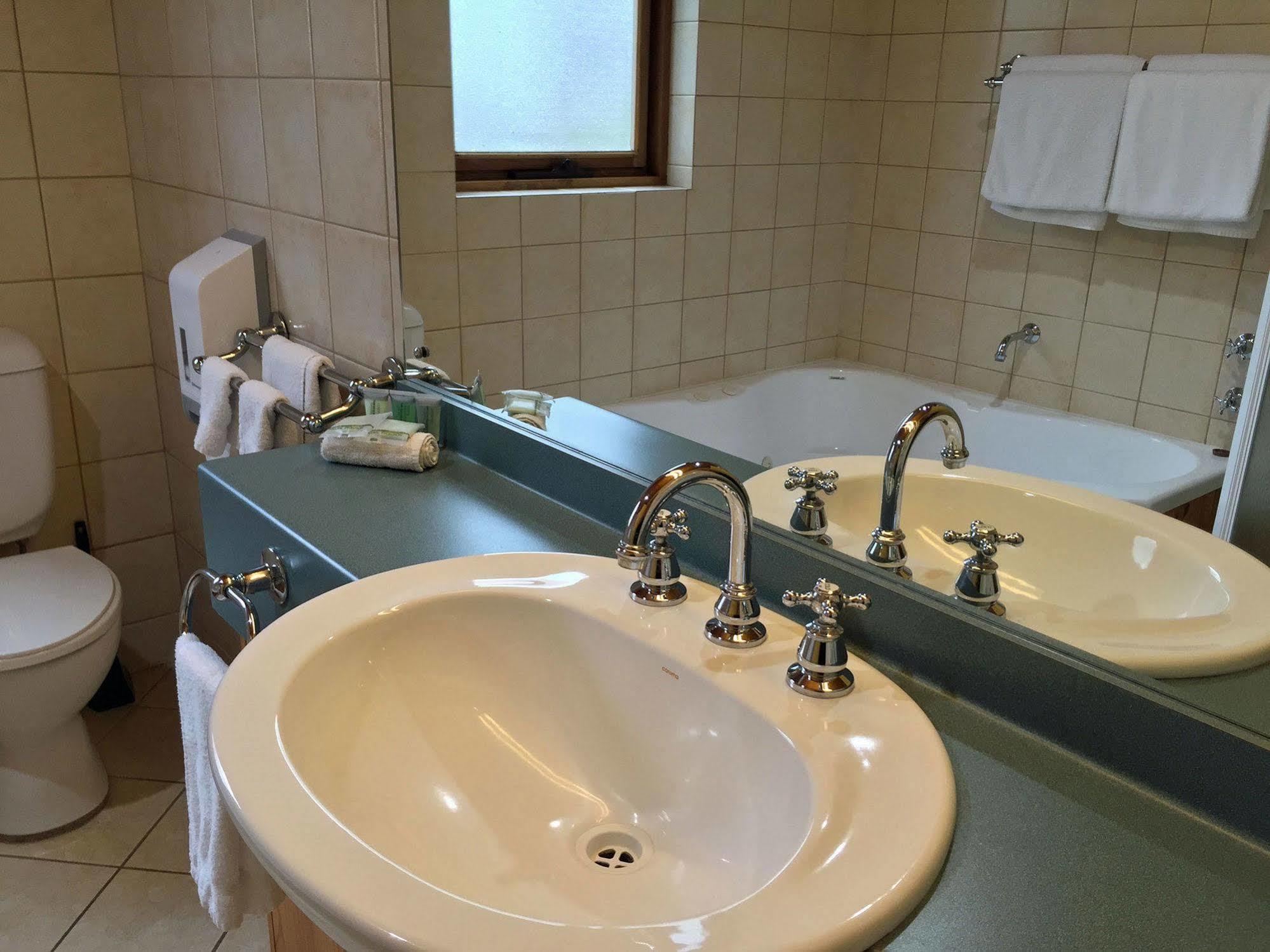 Coonawarra Place Motor Inn Екстер'єр фото